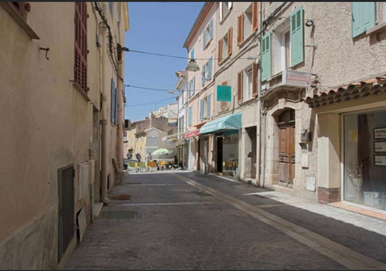 Au Coeur De La Ville Бандоль Экстерьер фото